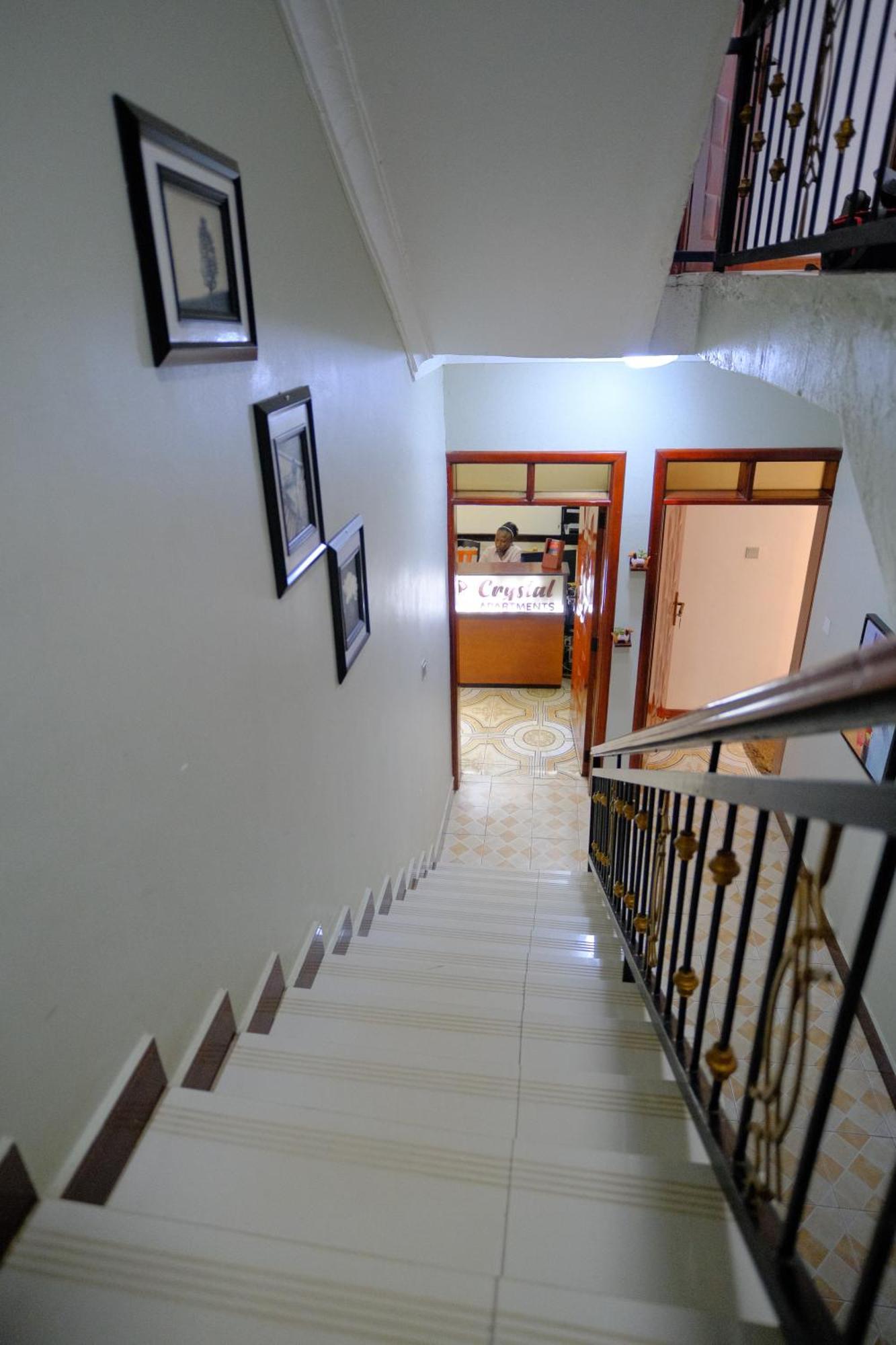 Apartment Crystal Uganda Next To Un Base *