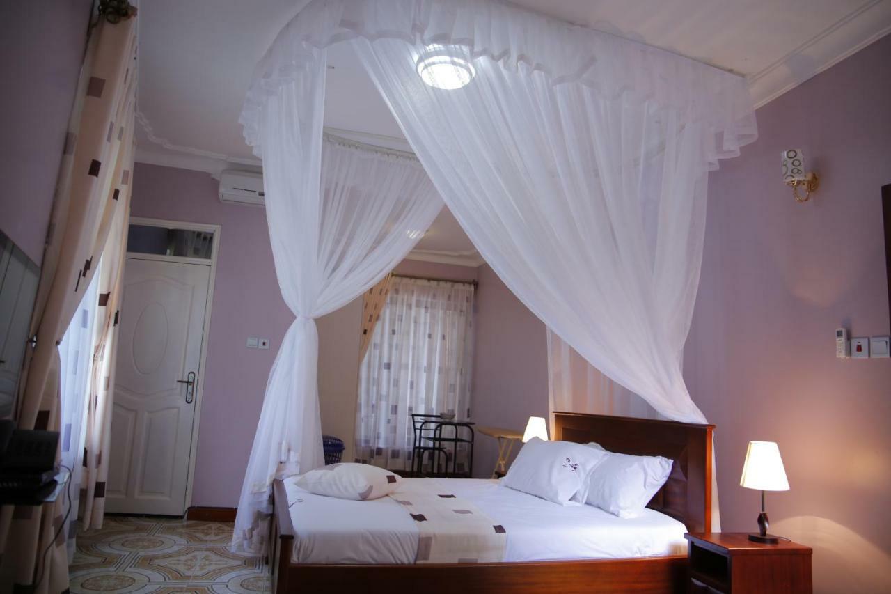 Apartment Crystal Uganda Next To Un Base Entebbe